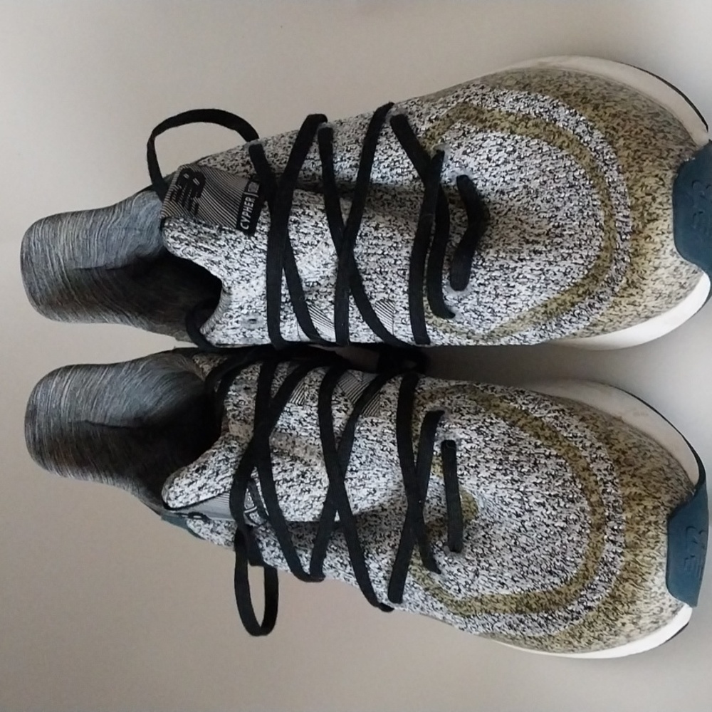 New Balance Cypher Run V2 Women trainers 10